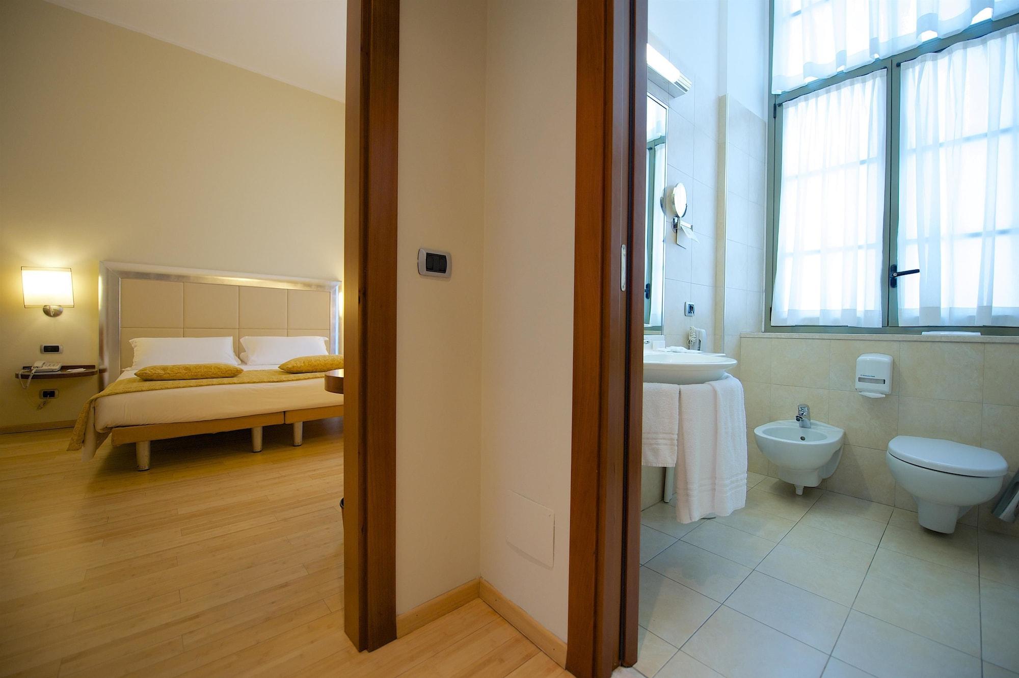 Western Crystal Palace 4* Turín