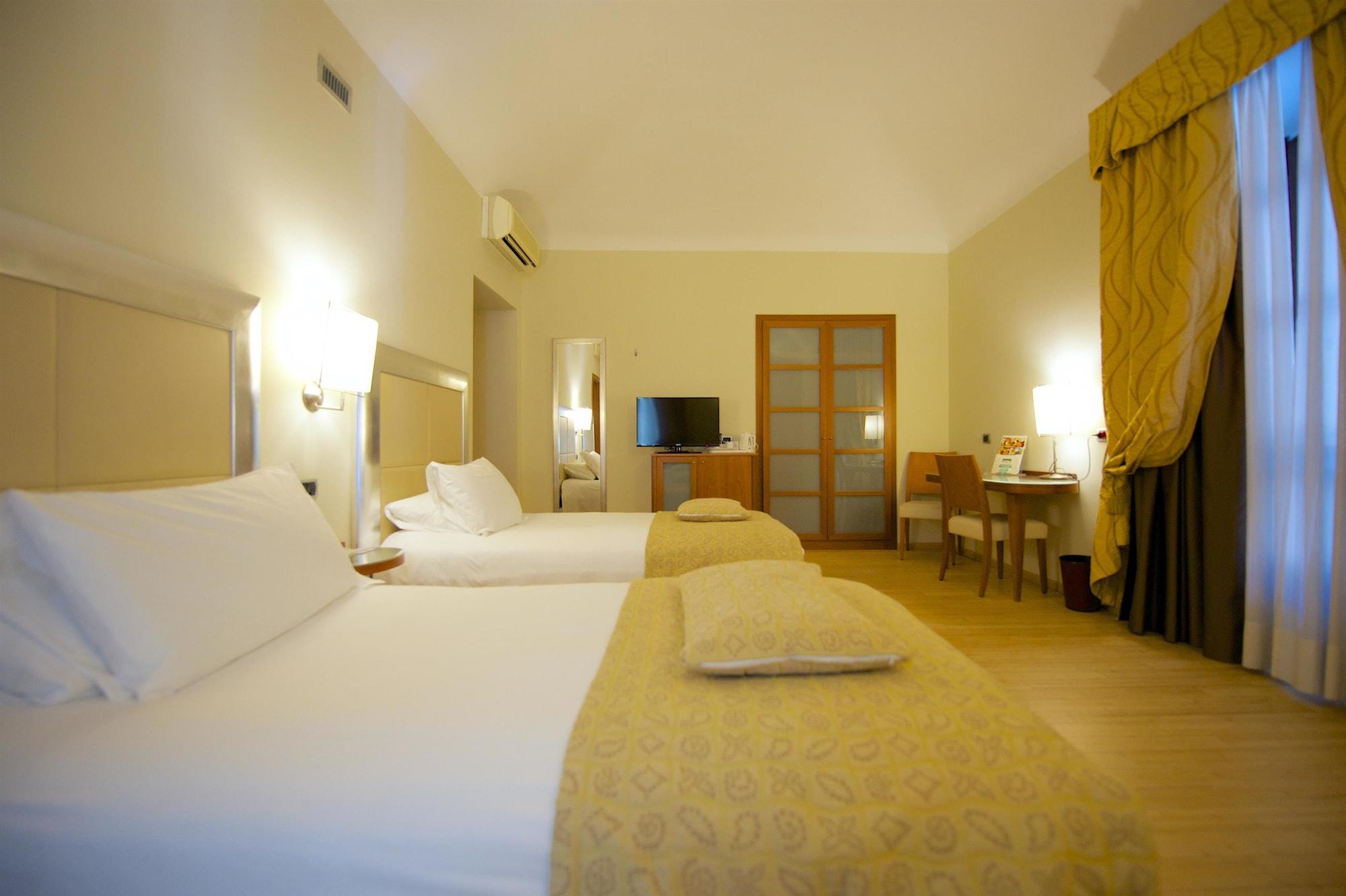 Western Crystal Palace 4* Turín